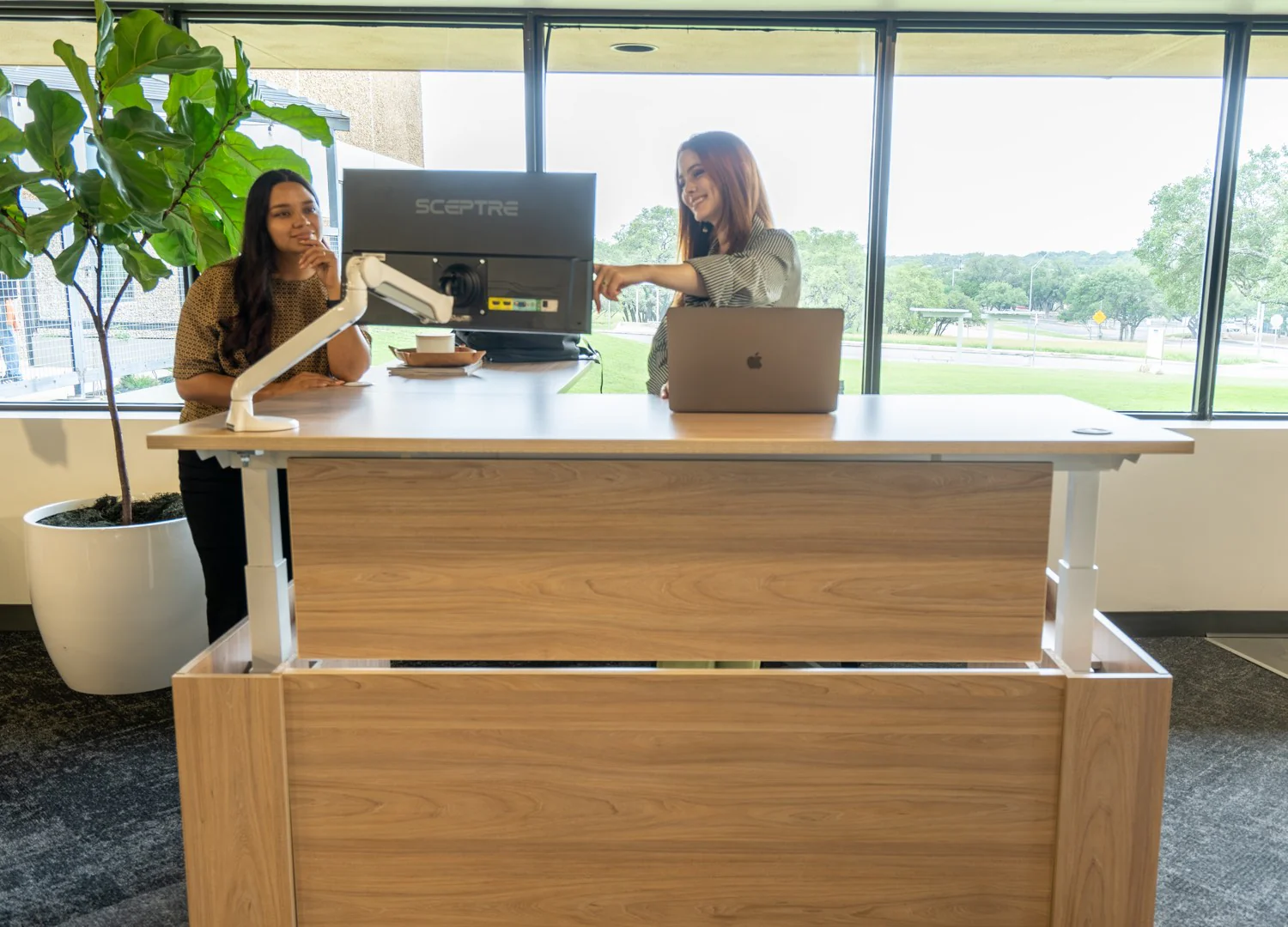 EDGE Height-Adjustable Desk L-Shape - Image 7