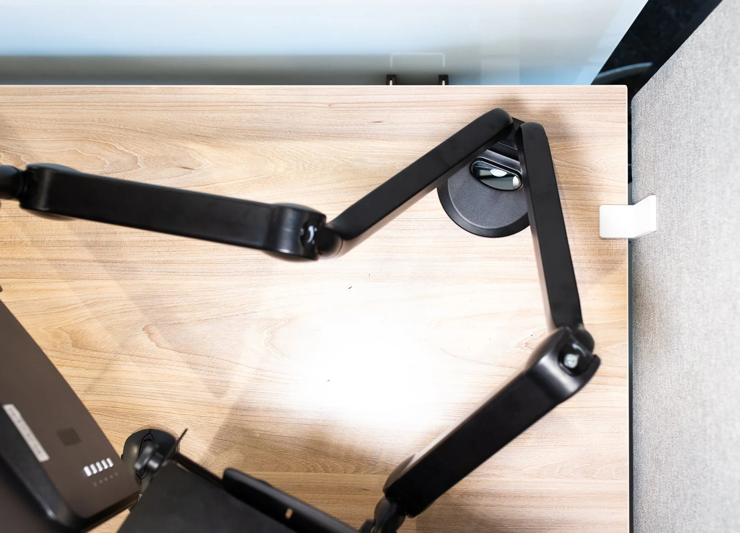 Series II Monitor Arm - Image 11