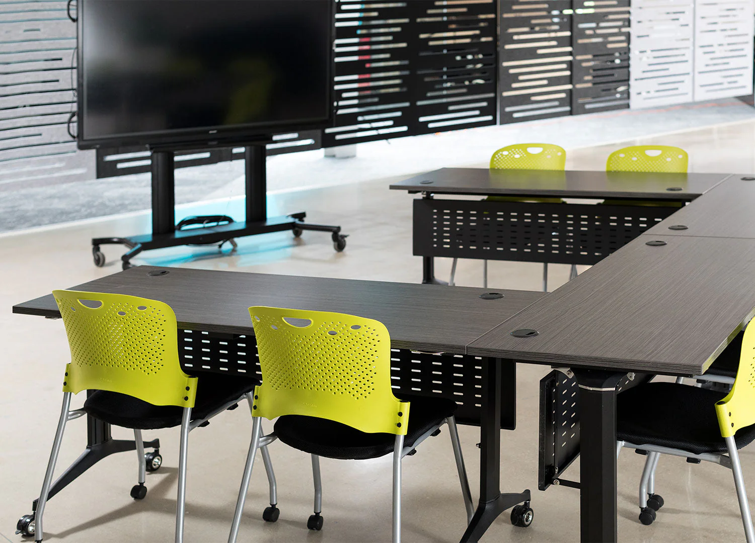 Training Table + Mod Panel - Image 14
